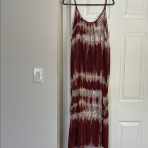 Elegant Tie-Dye Maxi Dress